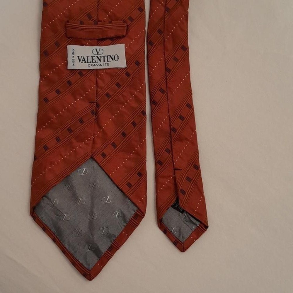 Valentino Cravatte Silk Tie Orange Geometric Pattern Made in Italy Men's